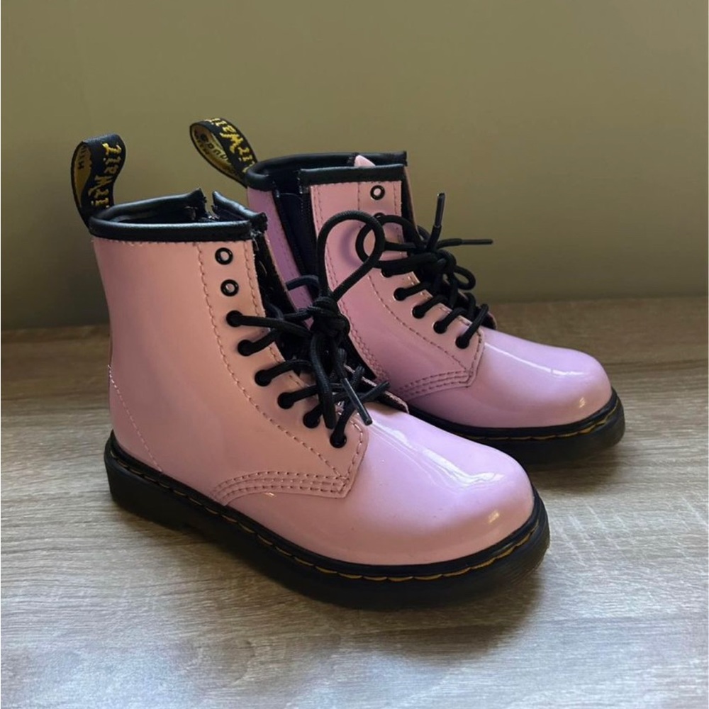 Dr. Martens Lamper patent leather  boot-Kids